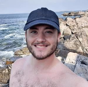 Meet your Posher, Casey